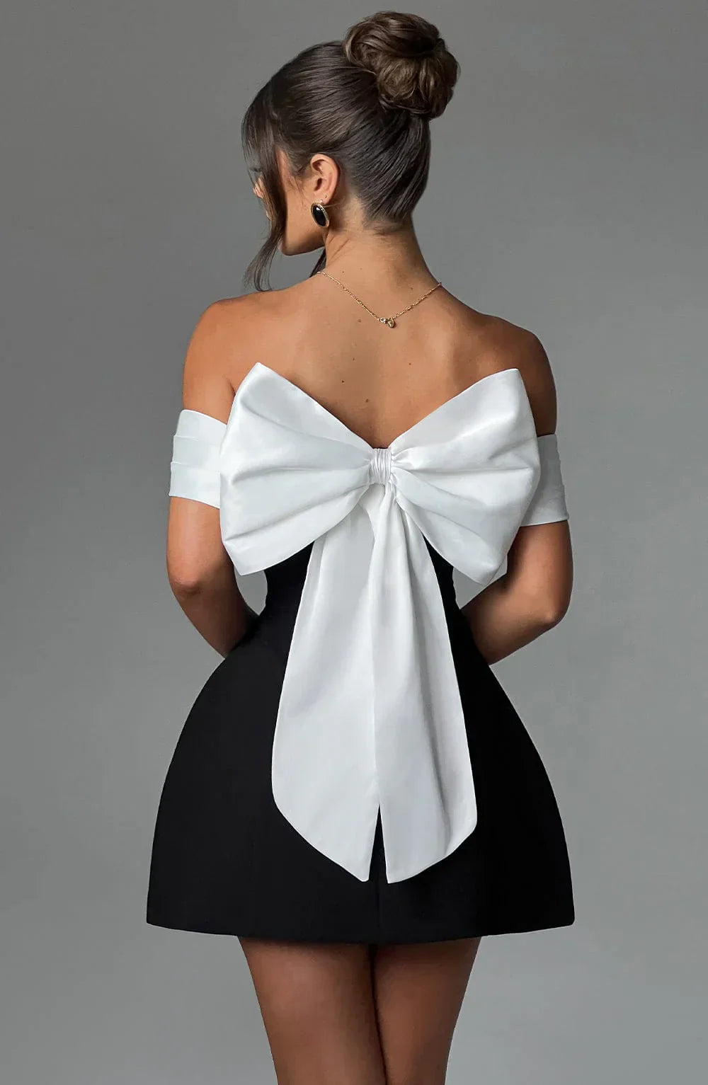 Vestido mini Noirva™ |Bloom