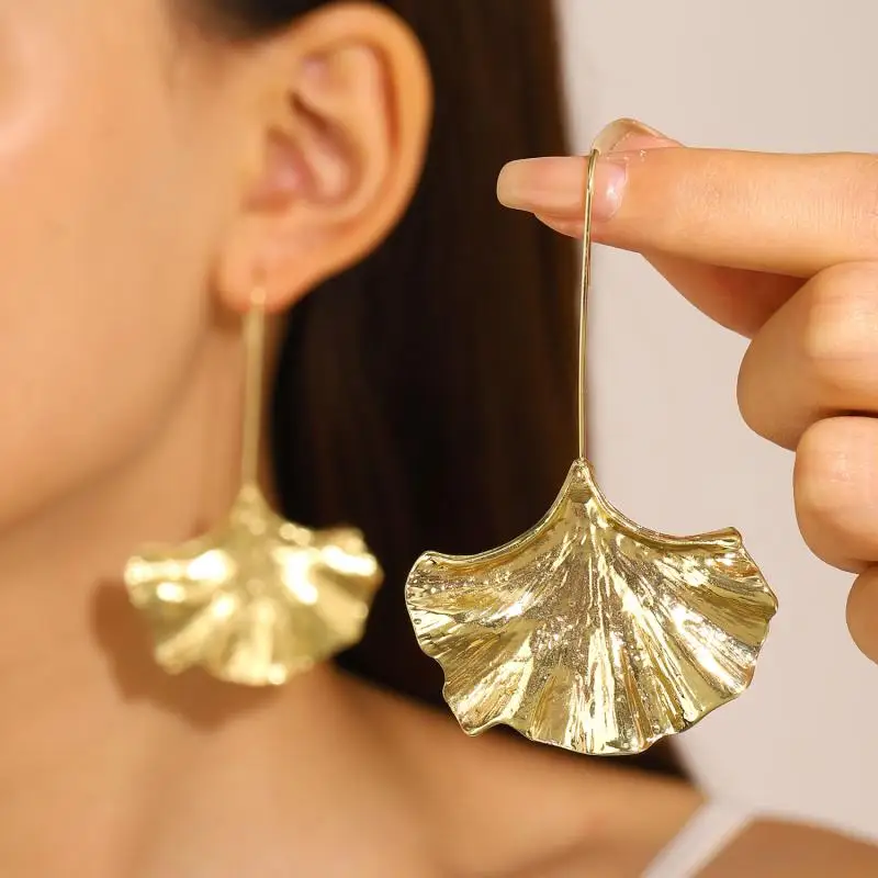 Bliss - Pendientes vintage de pétalos dorados
