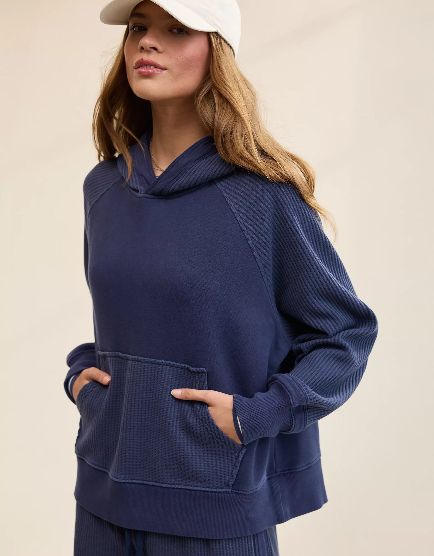 Conjunto Essential Waffle con sudadera y pantalón