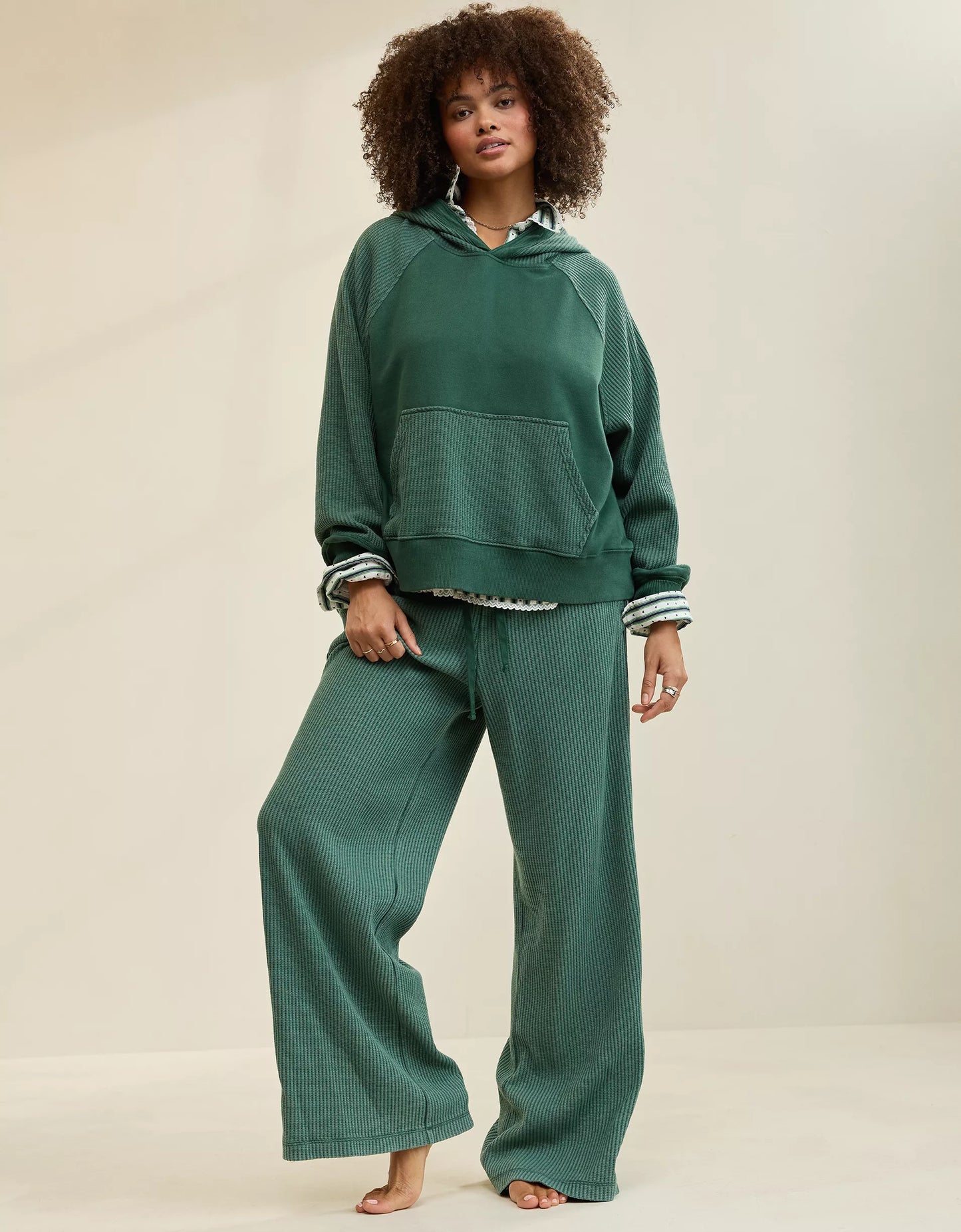 Conjunto Essential Waffle con sudadera y pantalón