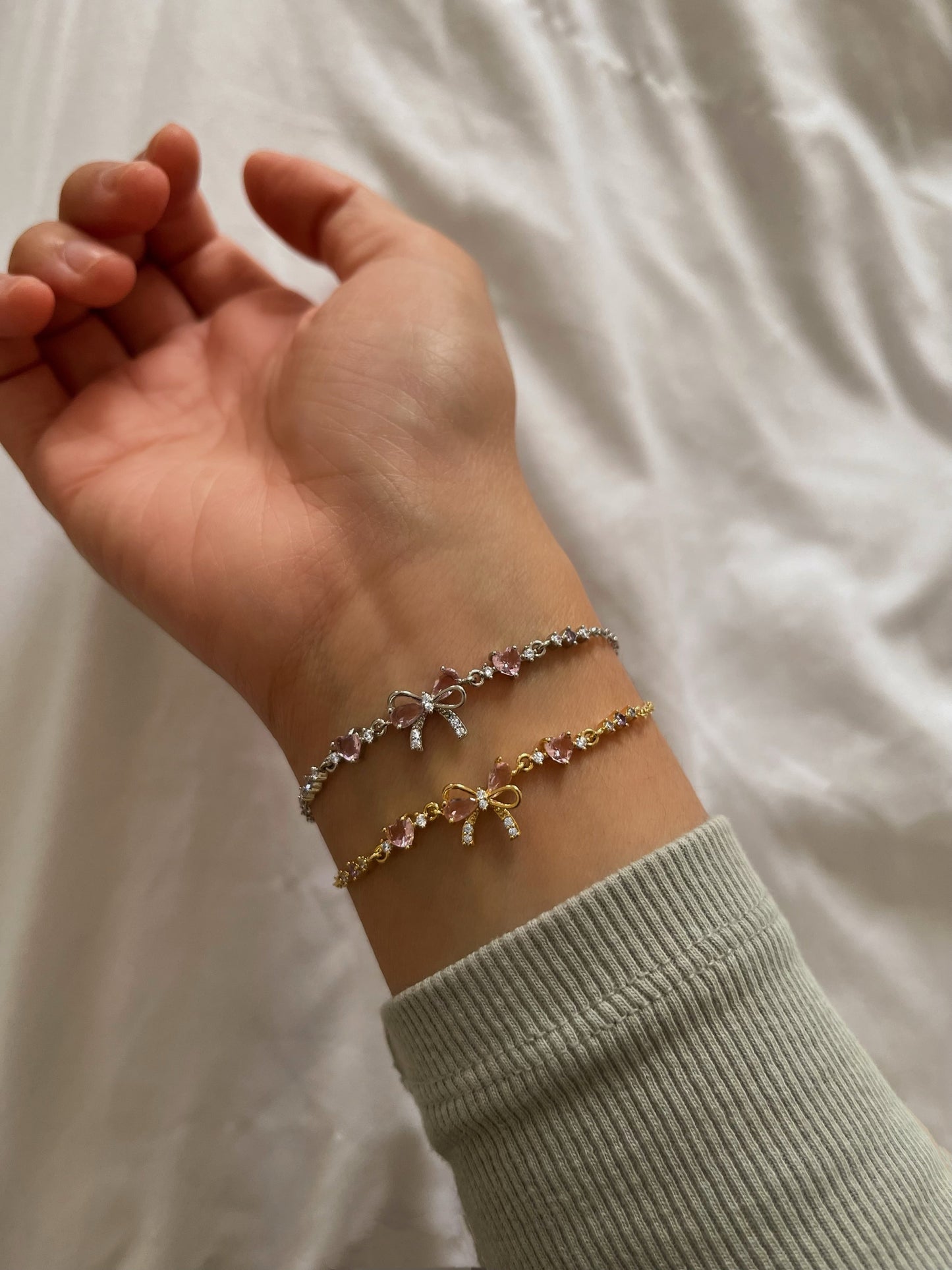 Pulsera de lazo con circonitas