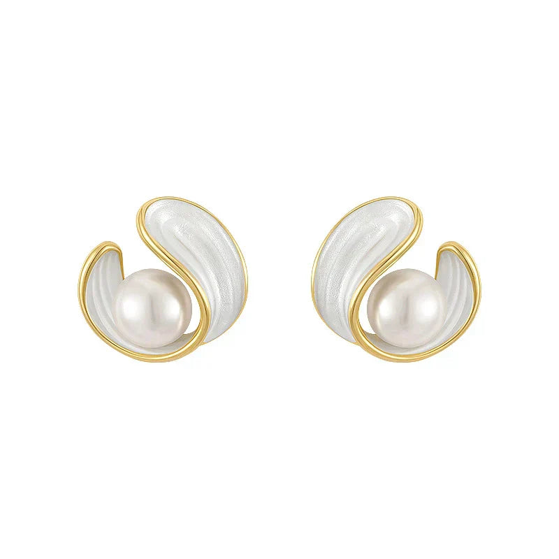 Pendientes de lujo de ópalo blanco con perlas en oro