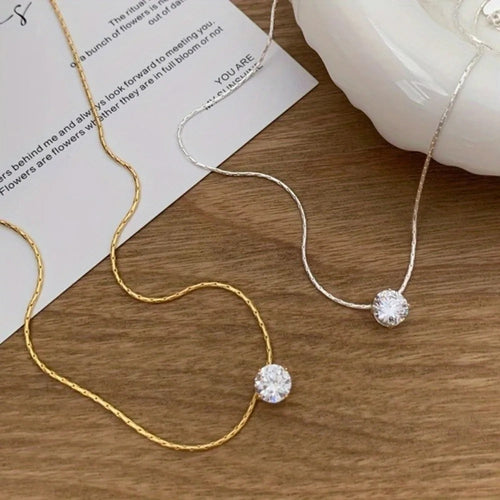 Collar Cléa con piedra moissanita