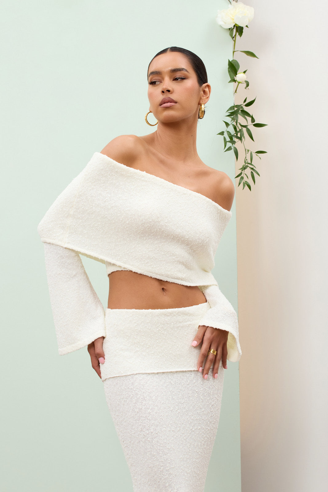 Orlena™ | Conjunto con hombros descubiertos