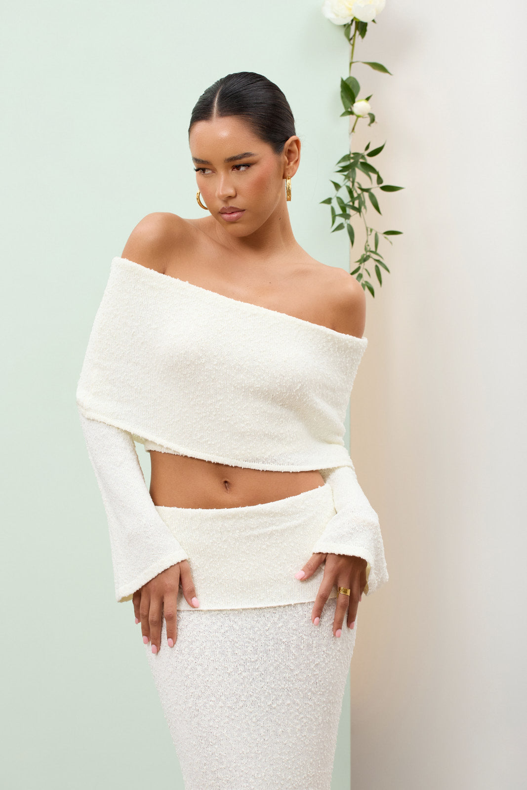 Orlena™ | Conjunto con hombros descubiertos