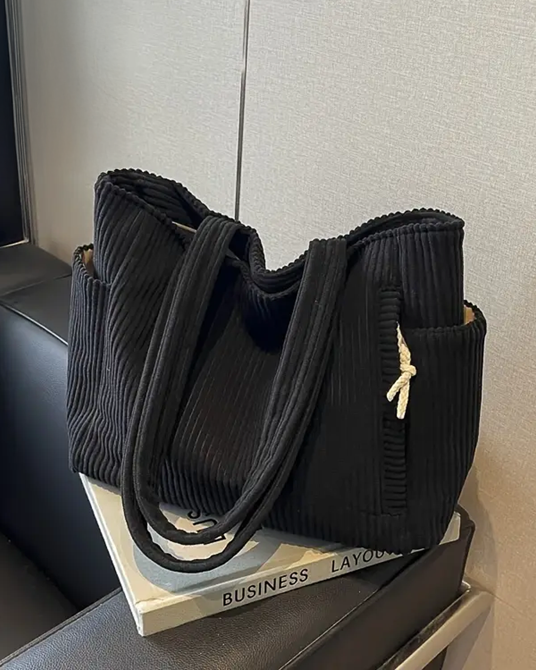 Trina – Bolso tote acanalado con detalle de cordón
