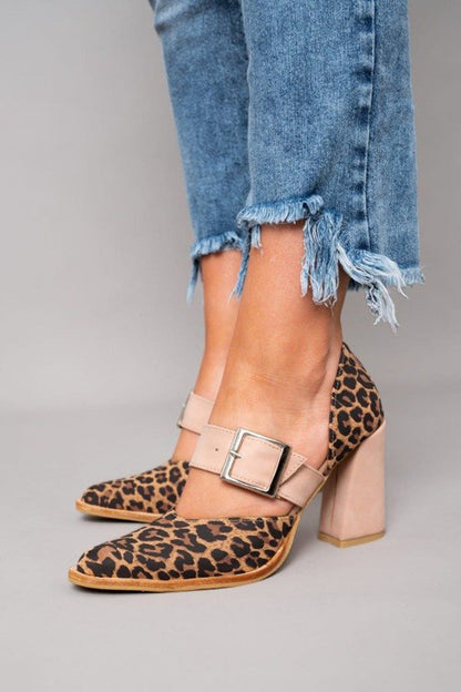Selveta | Sandalias de ante con tacón estable y estampado de leopardo
