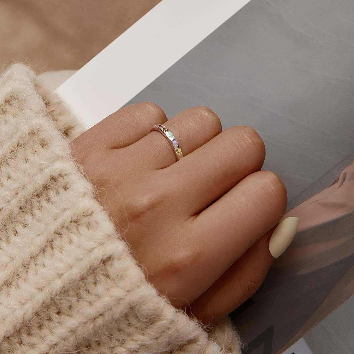 Anillo de plata de ley con diseño de huella de pata