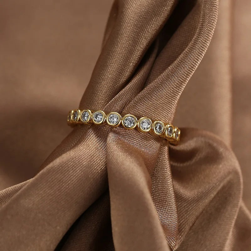 Anillo de burbuja con diamante