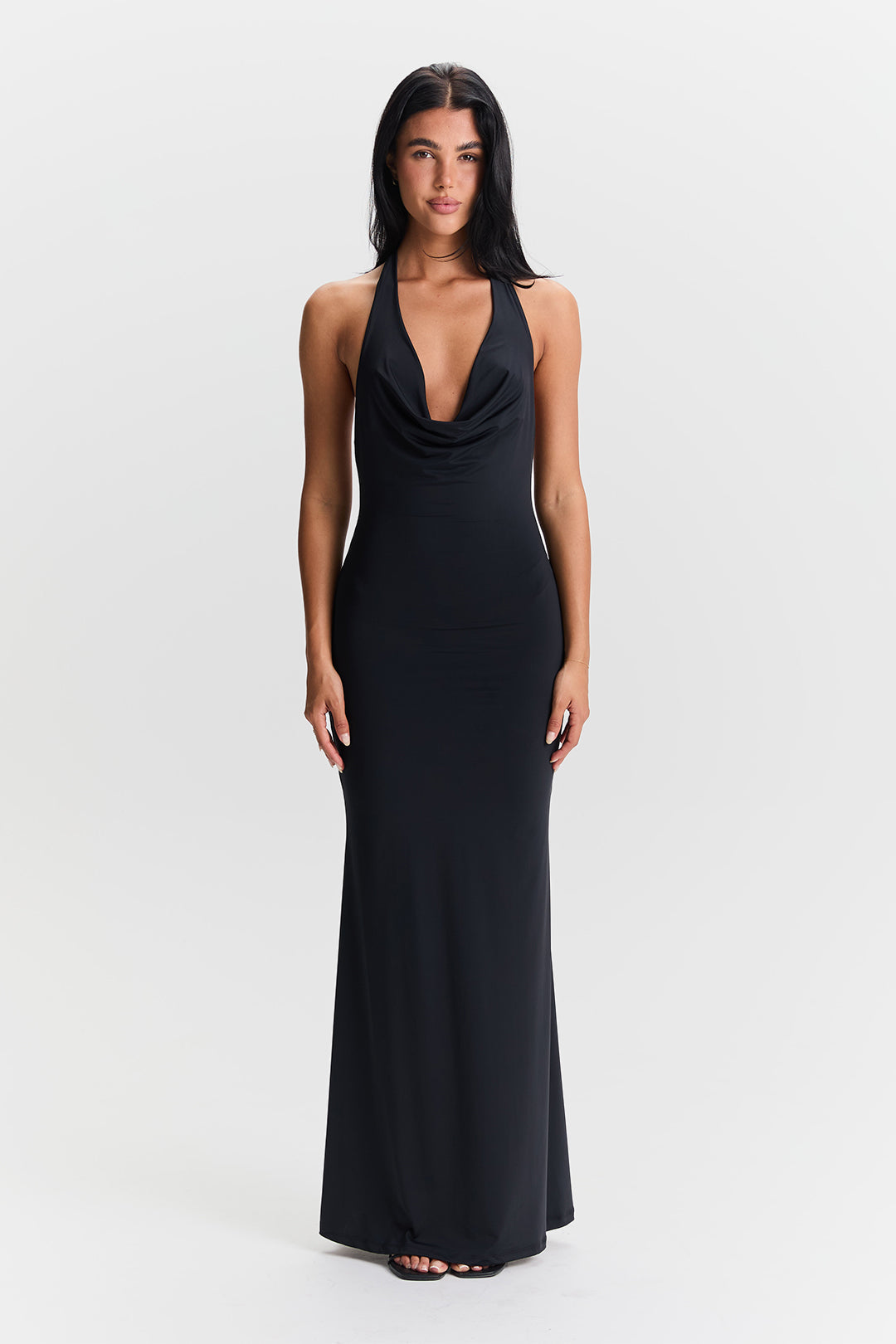 Saskia™ | Vestido con cuello vuelto 