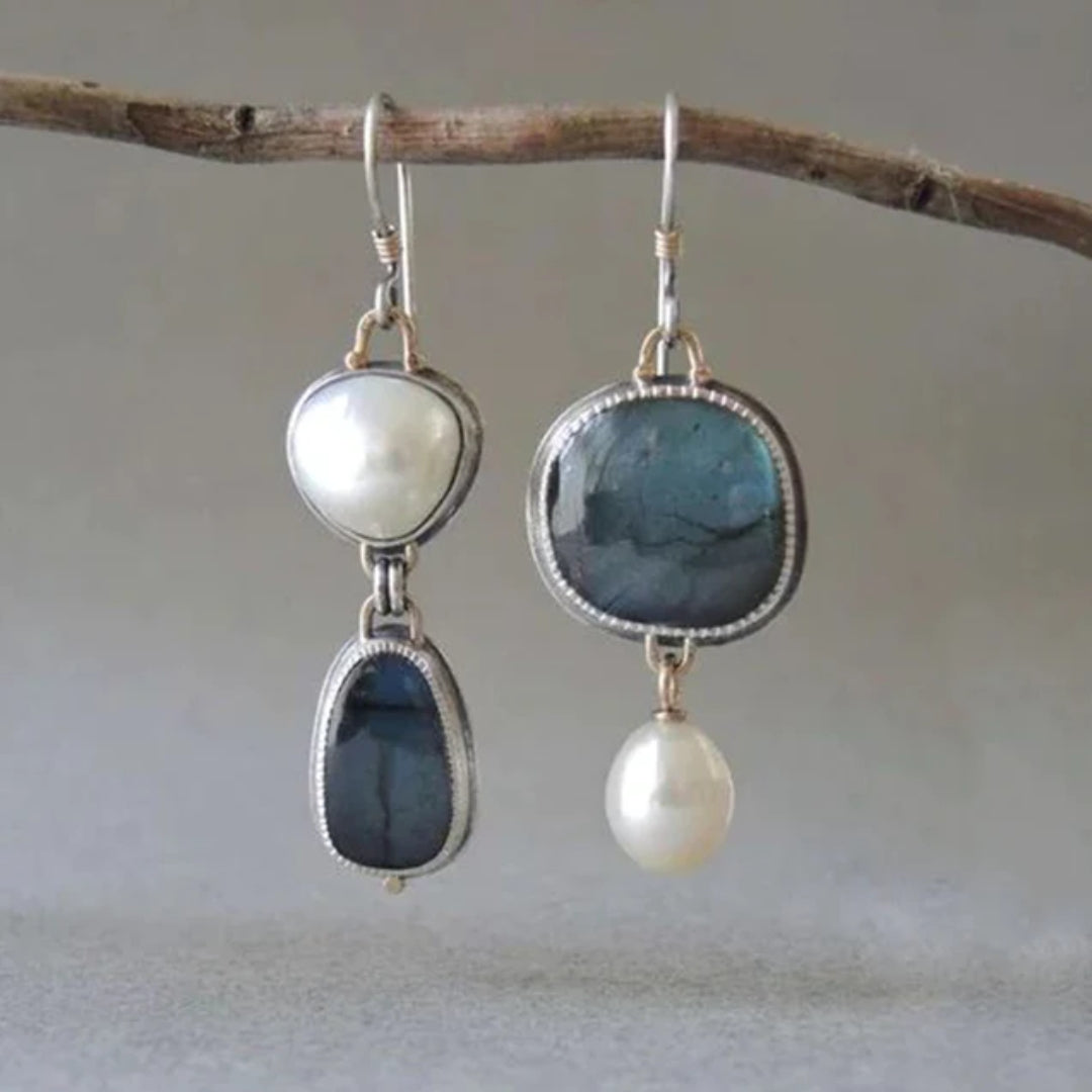 Pendientes vintage de perla y piedra azul 