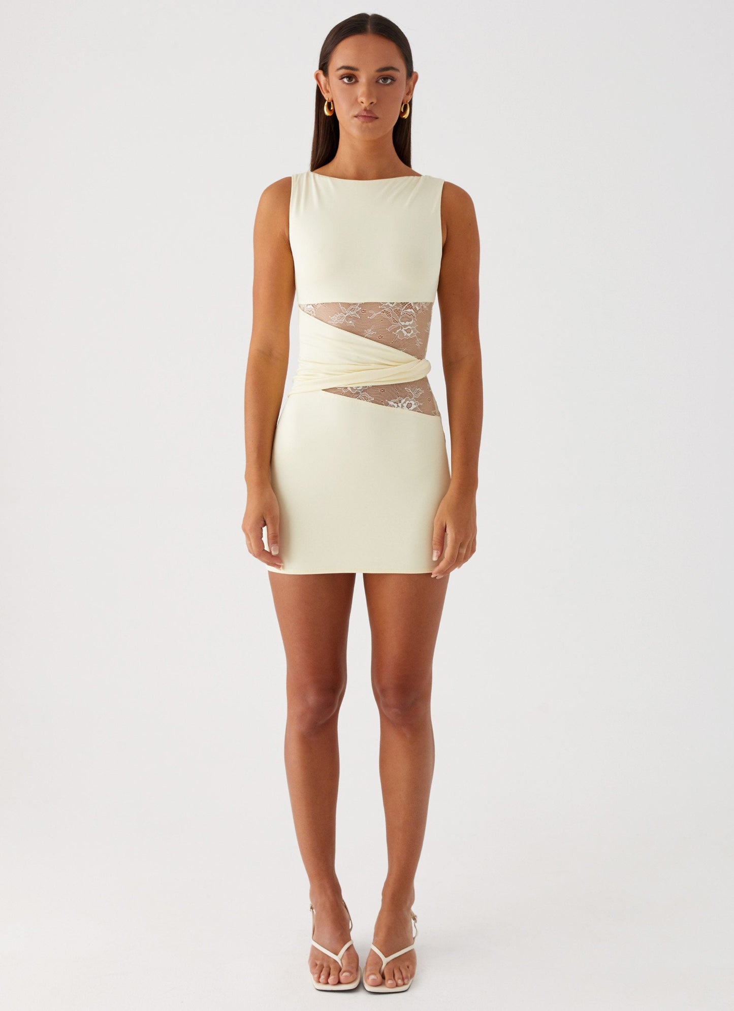 Elina™ | Vestido mini con caída en color rubor 