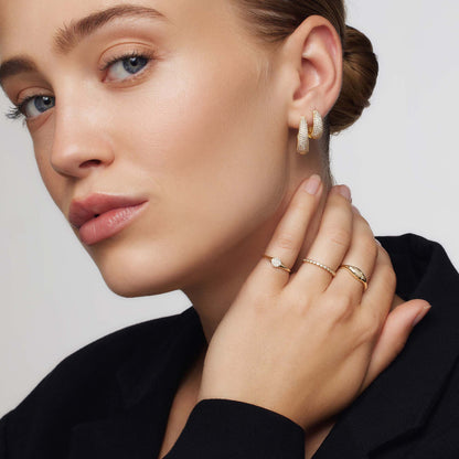 Anillo de diamantes en forma de cúpula