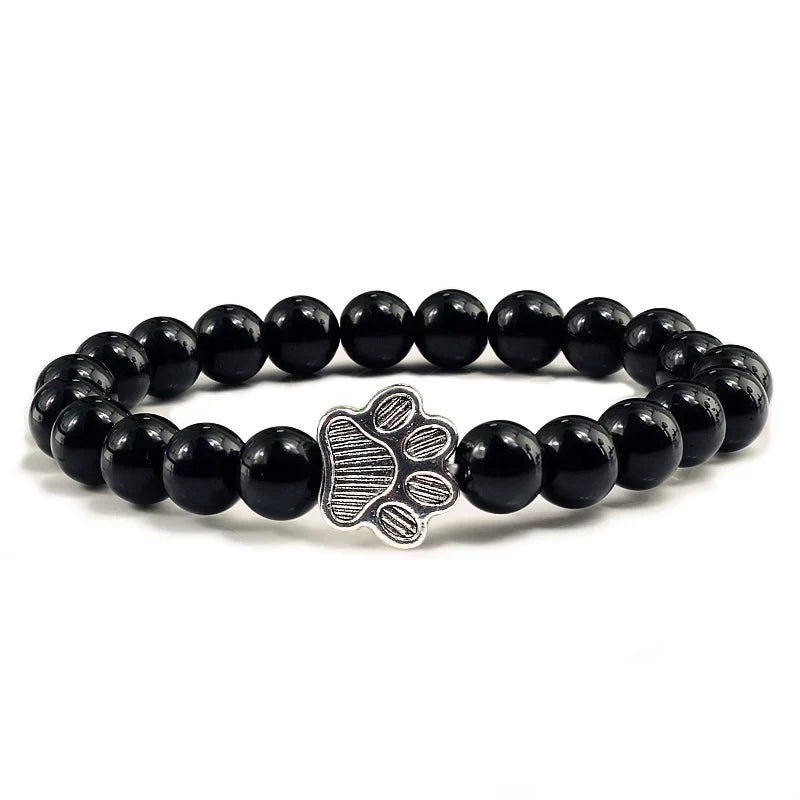 Pulsera con huellas de patas decoradas