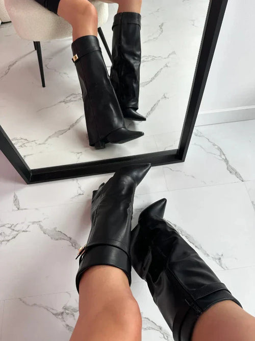 Luna | Botas de tiburón