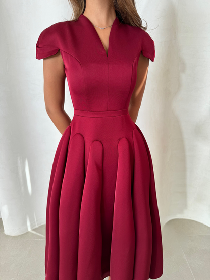 Elora™ | Vestido midi plisado