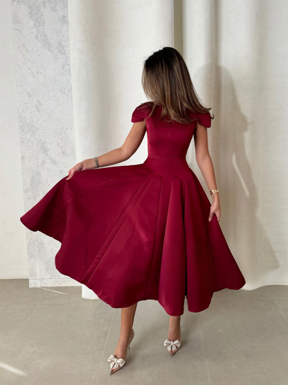 Elora™ | Vestido midi plisado