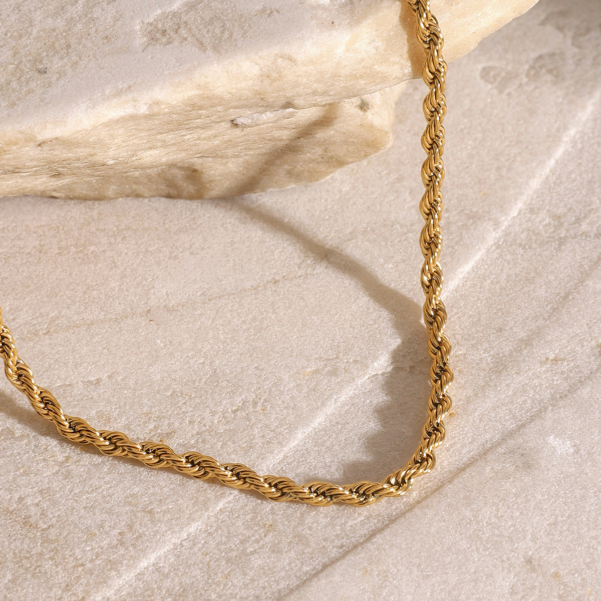 Collar de bodas de oro