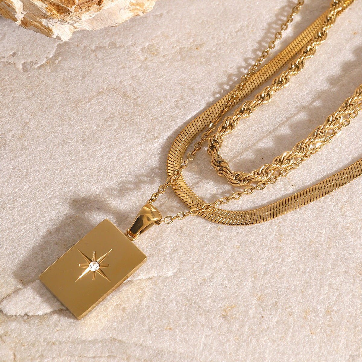 Collar de bodas de oro