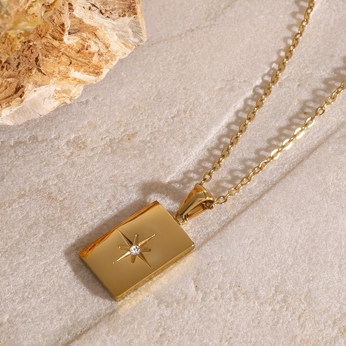 Collar de bodas de oro