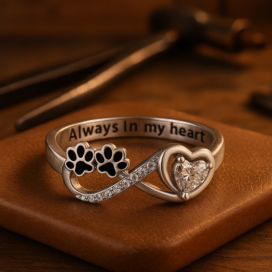 Anillo de circonita en forma de pata con diseño de corazón e infinito