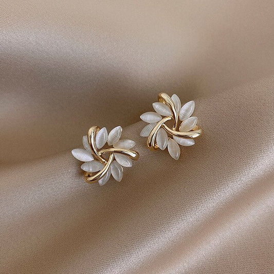 Pendientes de ópalo blanco Sonja Luxe 