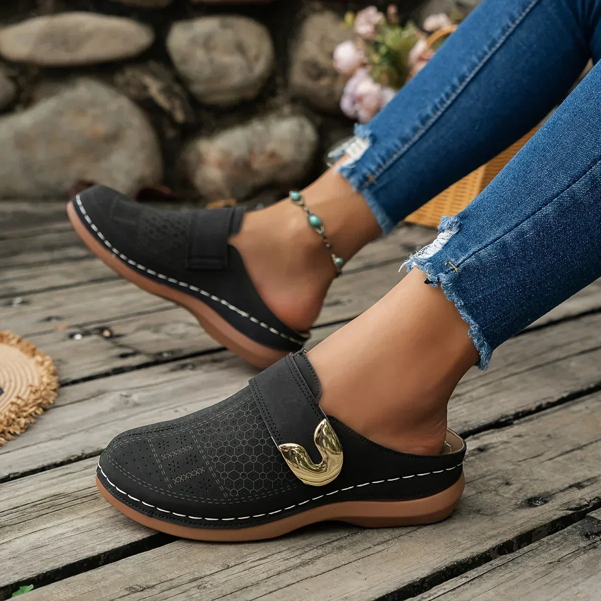 Sandalias de cuña Caprielle™ Chic