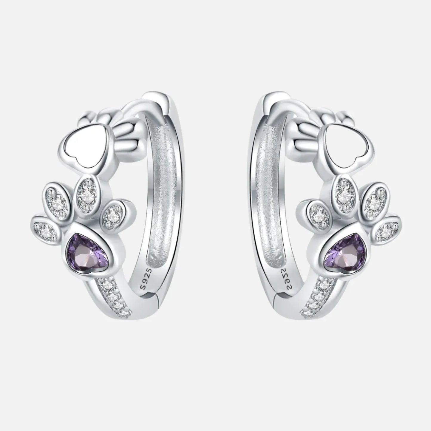 Pendientes Huggie Paw en plata con circonitas y piedra preciosa en forma de corazón