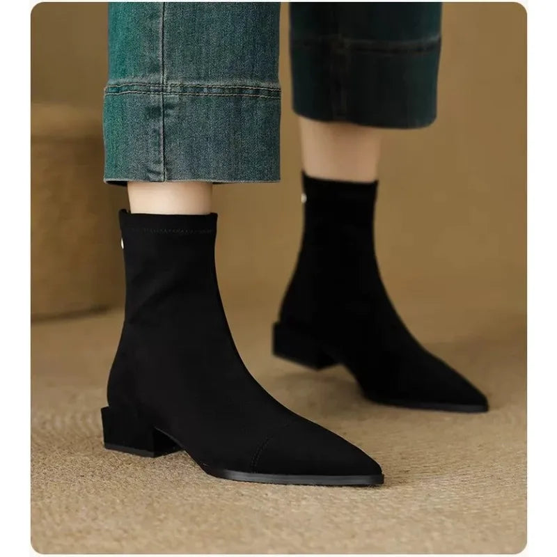Tia – Botas de tacón elegantes y cómodas