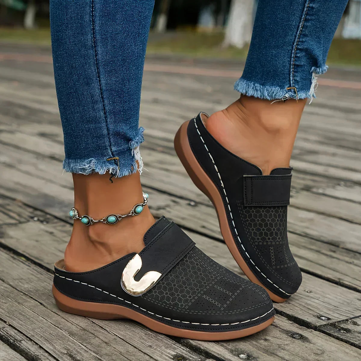 Sandalias de cuña Caprielle™ Chic