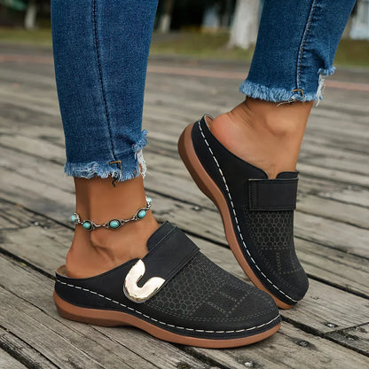 Sandalias de cuña Caprielle™ Chic
