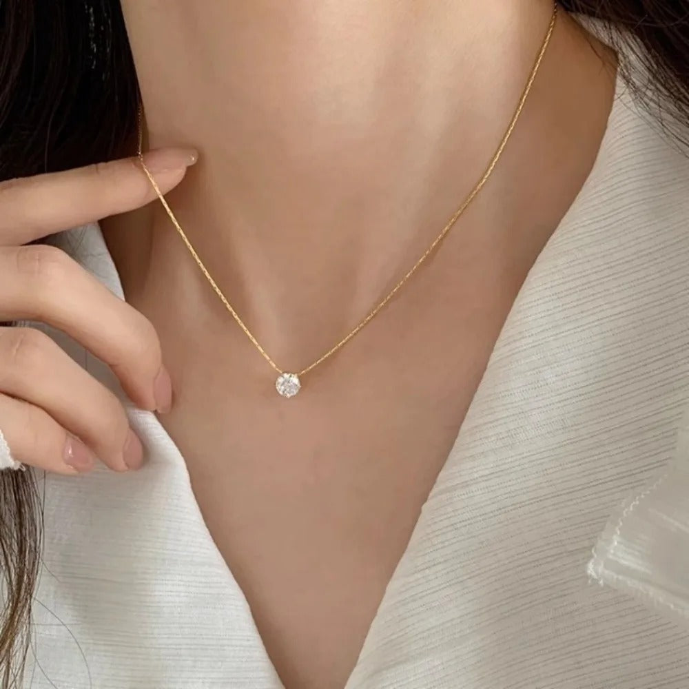 Collar Cléa con piedra moissanita