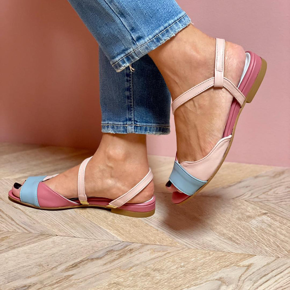 Roselina | Sandalias asimétricas con bloques de color en rosa