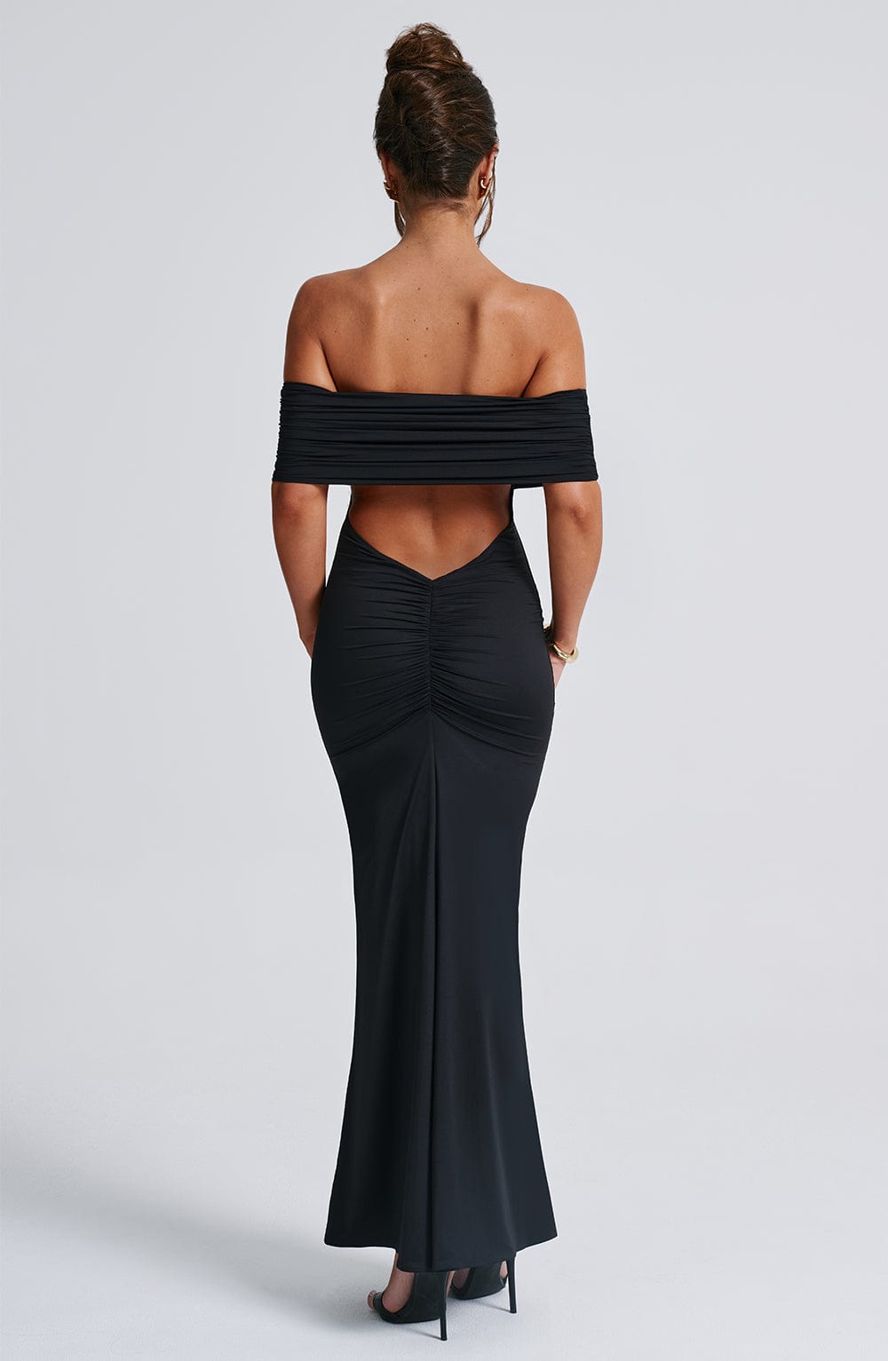 Isadora™ | Maxivestido con hombros descubiertos