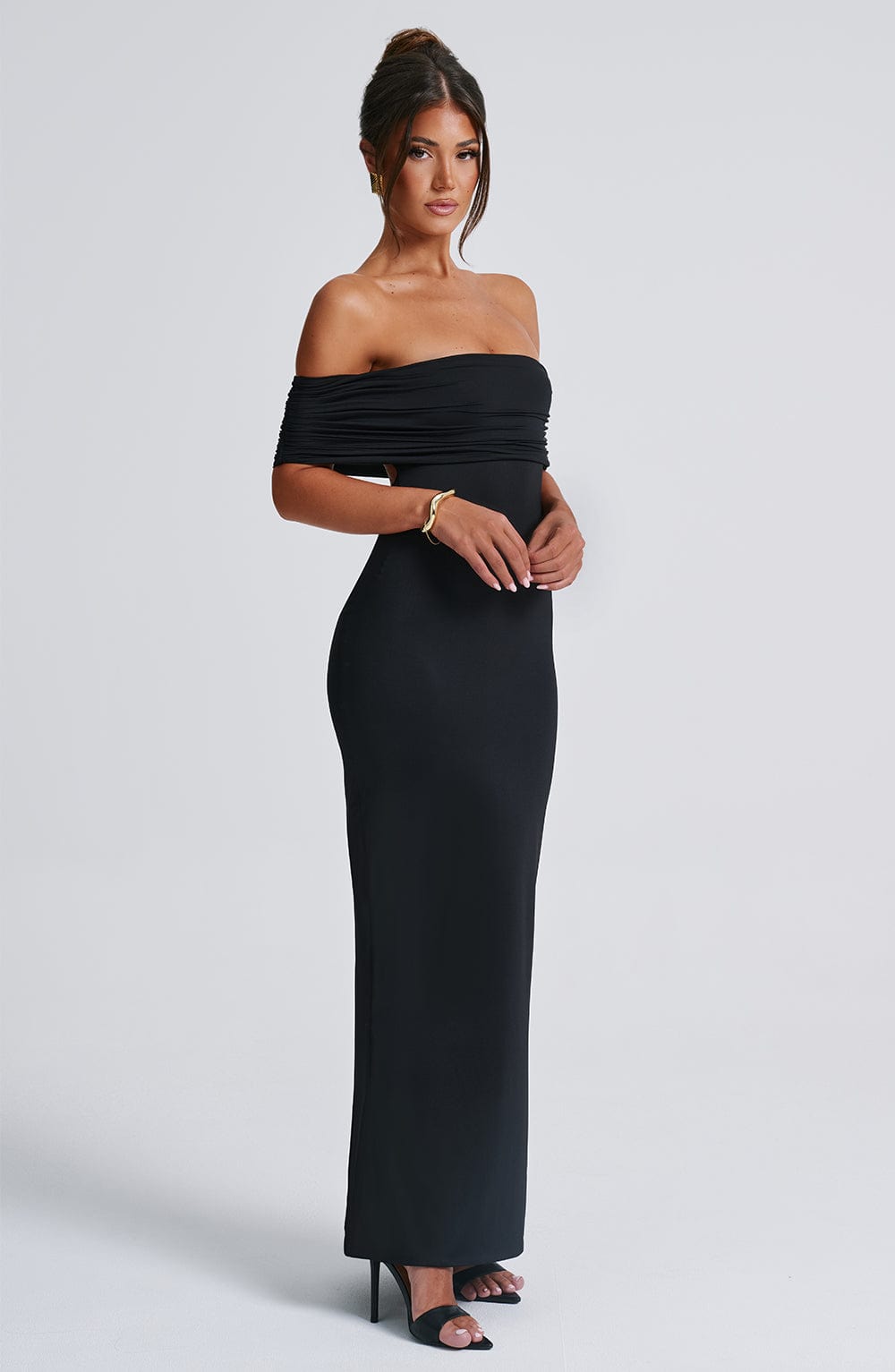 Isadora™ | Maxivestido con hombros descubiertos
