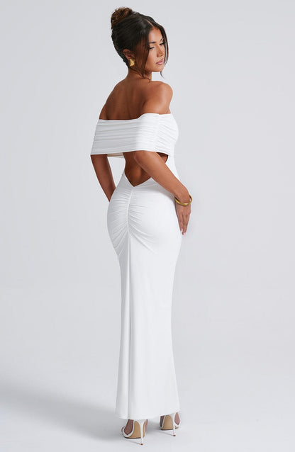 Isadora™ | Maxivestido con hombros descubiertos