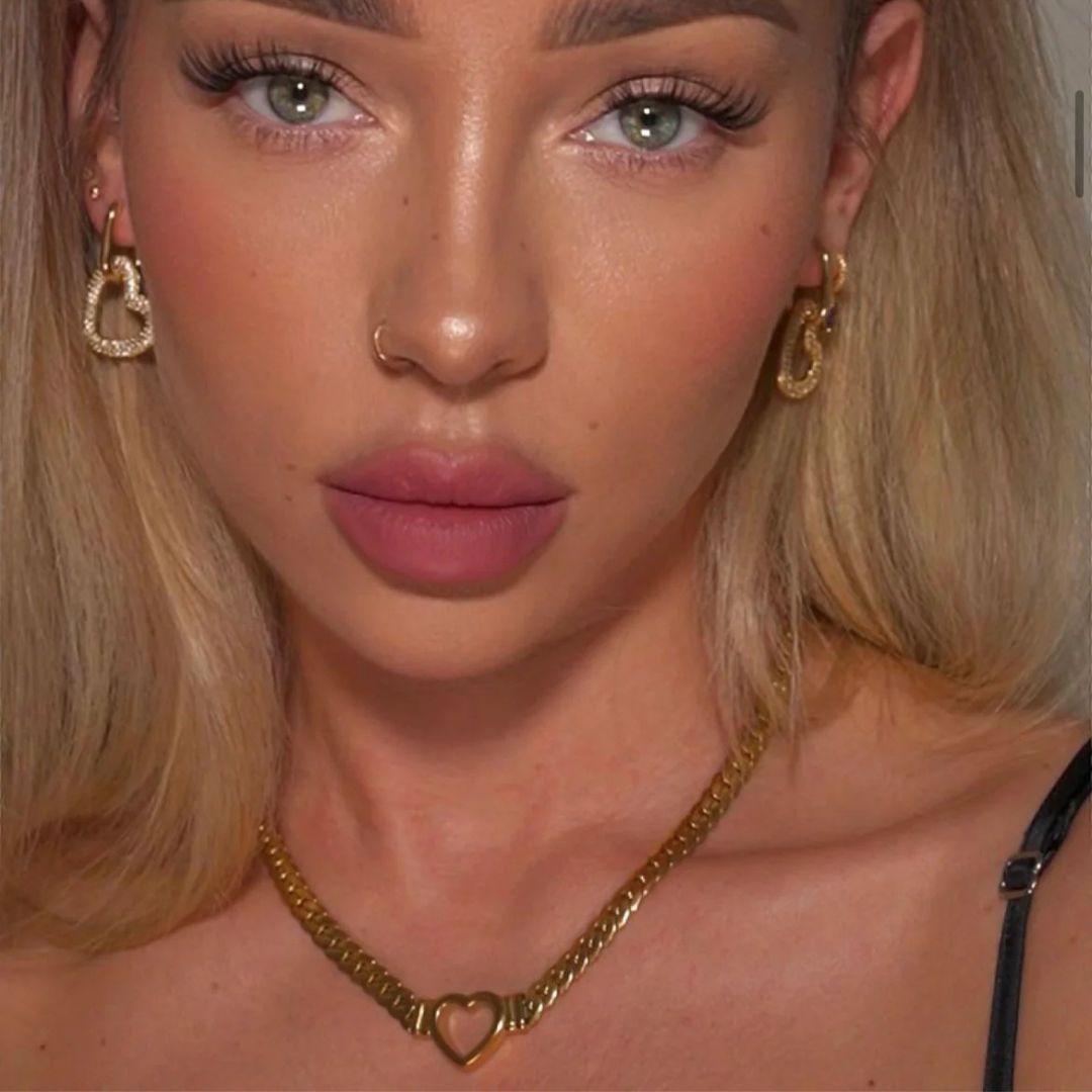 Hermoso collar de corazón