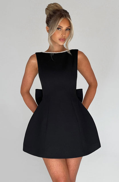 Azalea™ | Minivestido con lazo de perlas