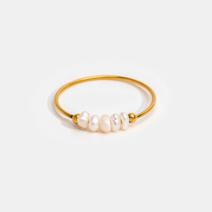 Anillo clásico con perla de agua dulce