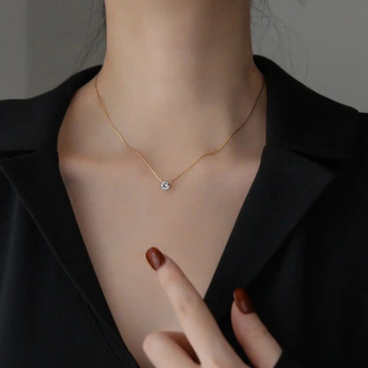 Collar Cléa con piedra moissanita