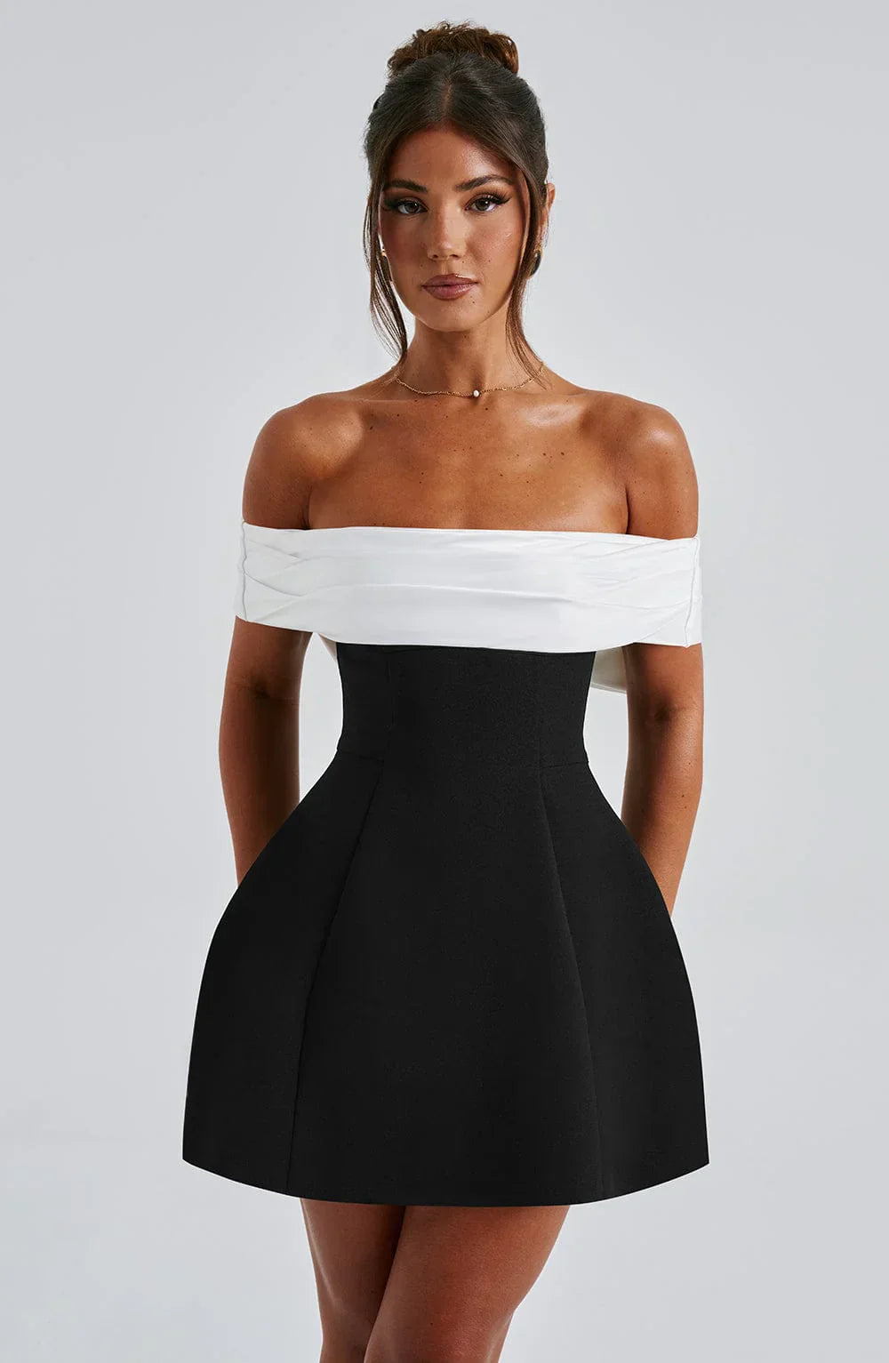 Vestido mini Noirva™ |Bloom