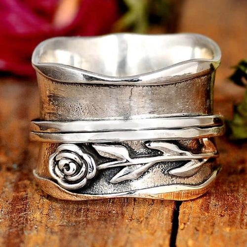Anillo vintage de plata con flor