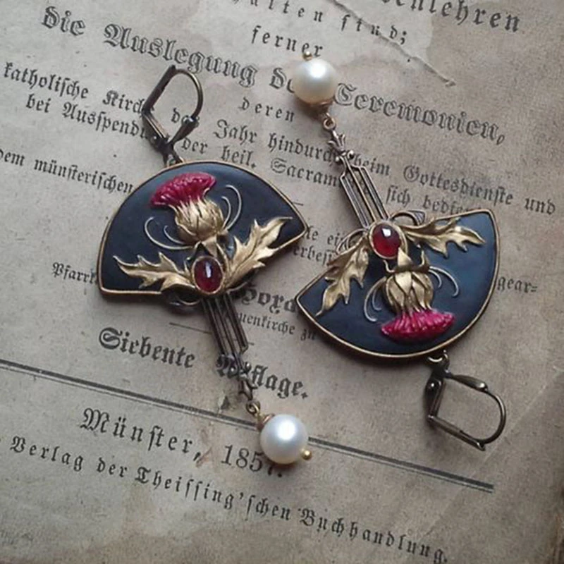 Pendientes vintage de perlas rojas 