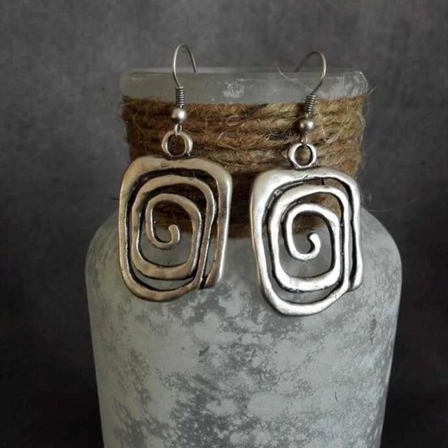 Pendientes vintage de plata en espiral 