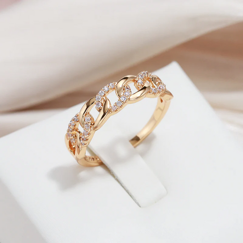 Anillo elegante con cadena dorada 