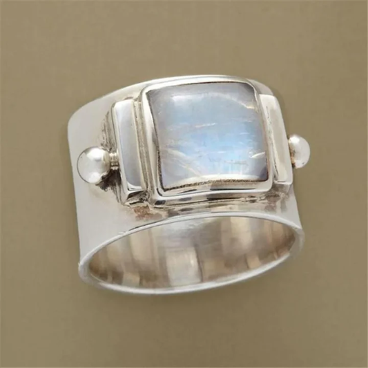 Anillo vintage en piedra lunar cúbica 