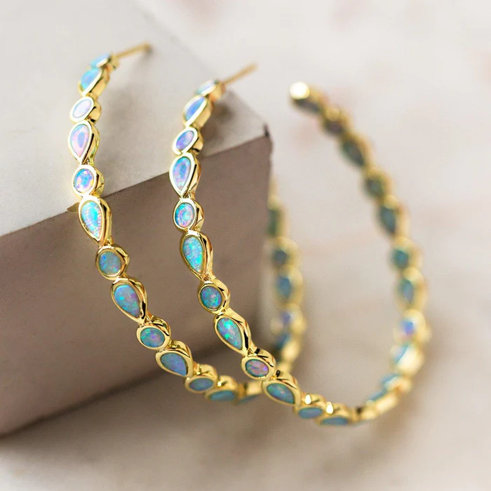 Pendientes de aro dorados con ópalo azul vintage 