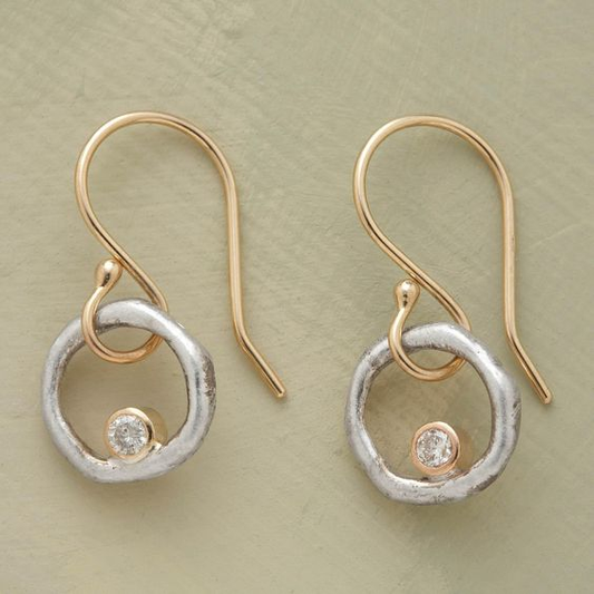 Pendientes vintage de circonitas doradas y plateadas 
