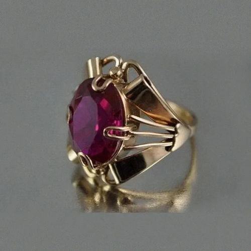 Anillo vintage de oro con cristal granate 