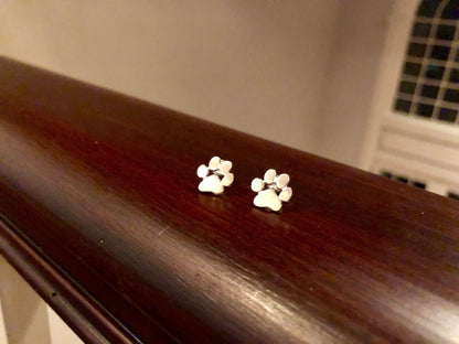 Pendientes de pata hipoalergénicos